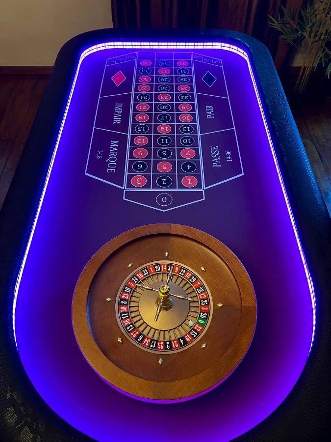 Capsule Casino - Jacuzzi - Billard - Netflix - Console & Jeux Lejlighed Mons Eksteriør billede