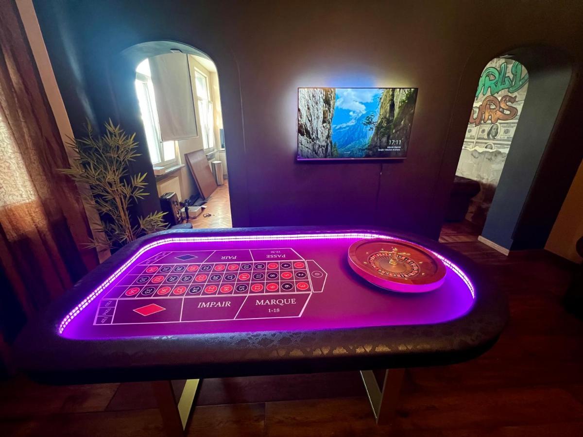 Capsule Casino - Jacuzzi - Billard - Netflix - Console & Jeux Lejlighed Mons Eksteriør billede