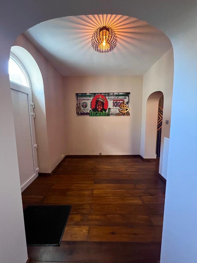 Capsule Casino - Jacuzzi - Billard - Netflix - Console & Jeux Lejlighed Mons Eksteriør billede